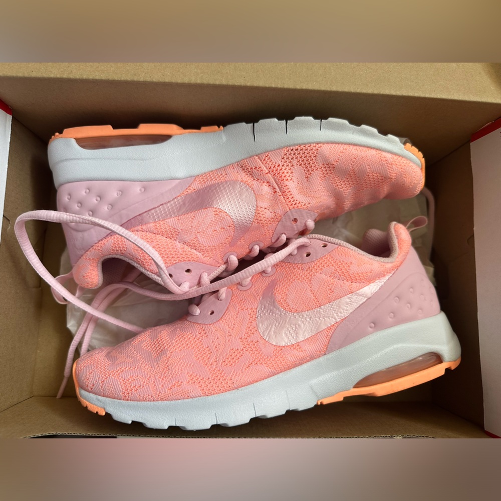 Nike Women's Air Max Motion LW Eng